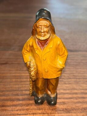 Vintage Nautical Old Salt Gorton's Style Fisherman Figurine 5" Syroco Wood Resin